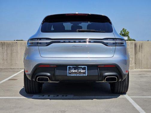 2025 Porsche Macan AWD