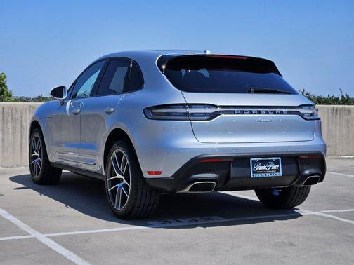 2025 Porsche Macan AWD