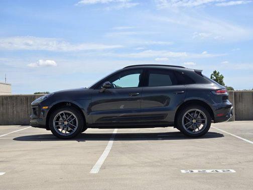 2025 Porsche Macan AWD