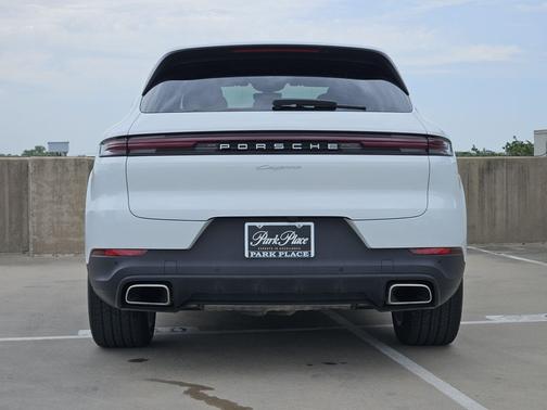 Carrara White Metallic 2026 Porsche Cayenne Cayenne