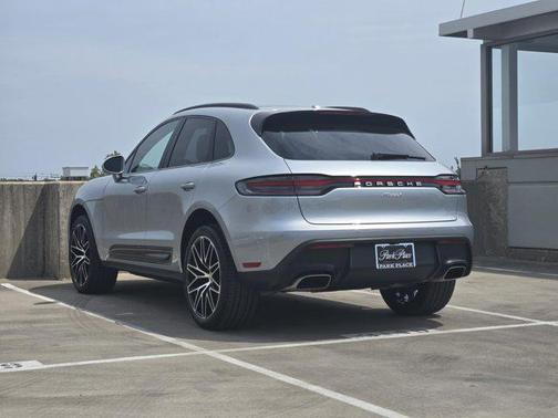 2026 Porsche Macan AWD