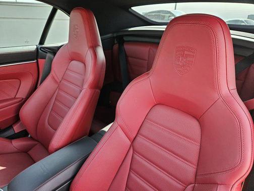 2025 Porsche 911 Turbo S