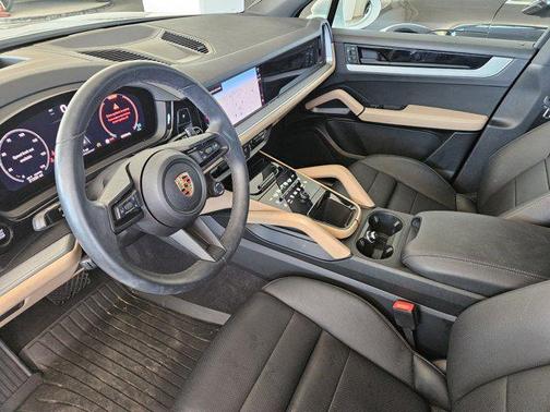 2024 Porsche Cayenne AWD