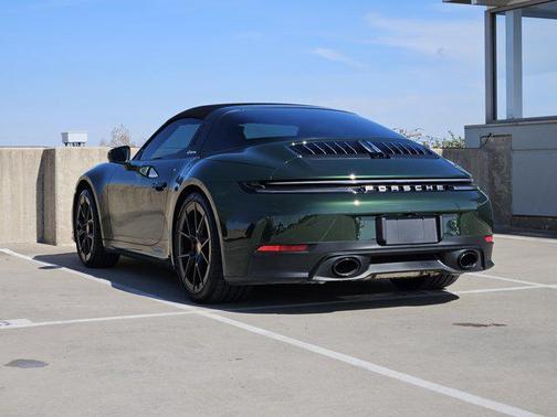 2026 Porsche 911 Targa 4S