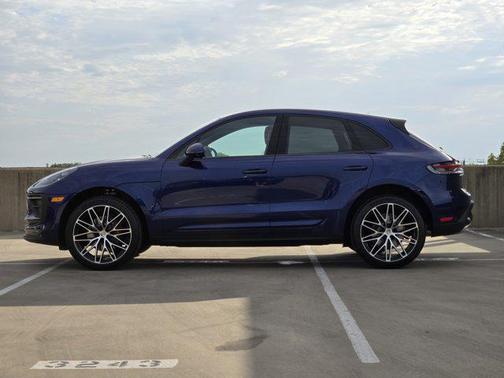 2025 Porsche Macan AWD