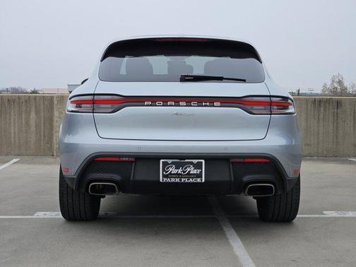 2025 Porsche Macan AWD