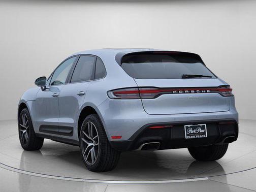 2025 Porsche Macan AWD