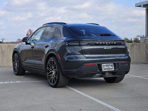 2024 Porsche Macan 4