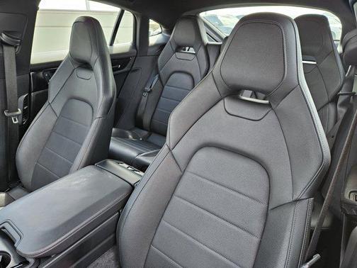 2025 Porsche Panamera RWD