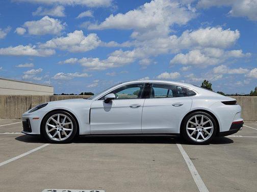 2025 Porsche Panamera RWD