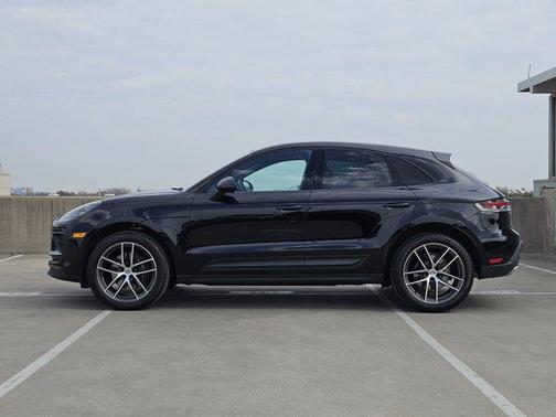 2026 Porsche Macan AWD