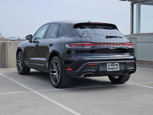 2026 Porsche Macan AWD