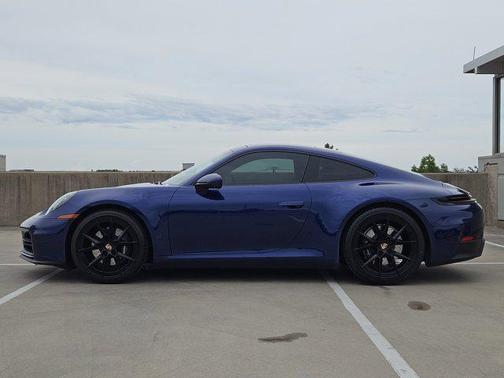 2025 Porsche 911 Carrera
