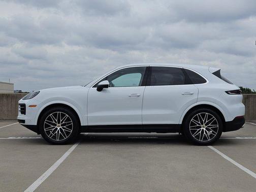 2024 Porsche Cayenne AWD