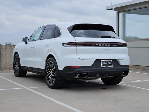 2024 Porsche Cayenne AWD