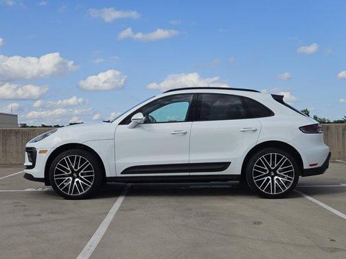 2023 Porsche Macan Base