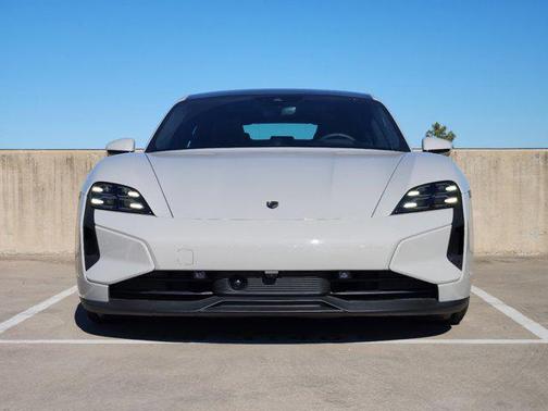 2025 Porsche Taycan Turbo