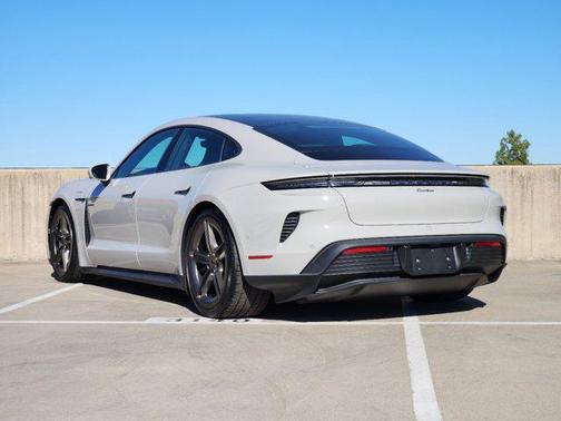 2025 Porsche Taycan Turbo