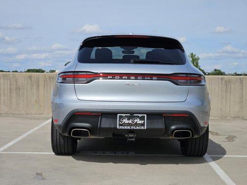 2025 Porsche Macan Base