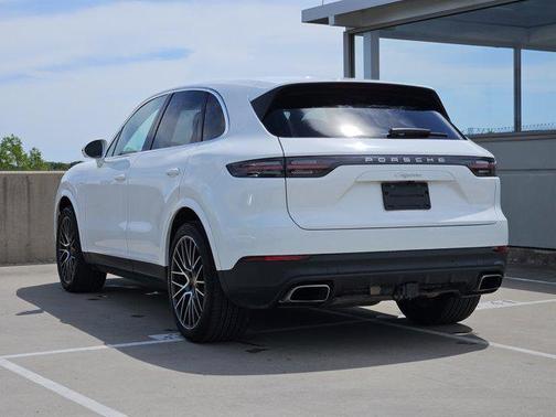 White 2022 Porsche Cayenne Cayenne
