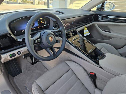 2026 Porsche Panamera RWD