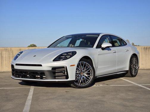 2026 Porsche Panamera RWD