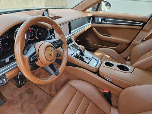 2023 Porsche Panamera GTS