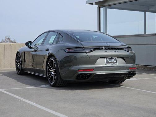 2023 Porsche Panamera GTS