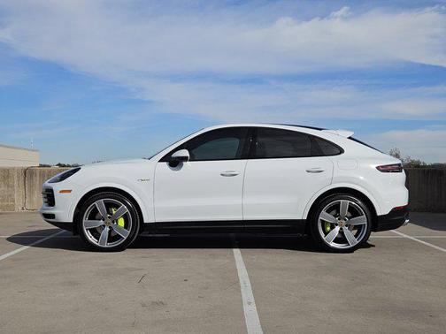 2022 Porsche Cayenne Cayenne