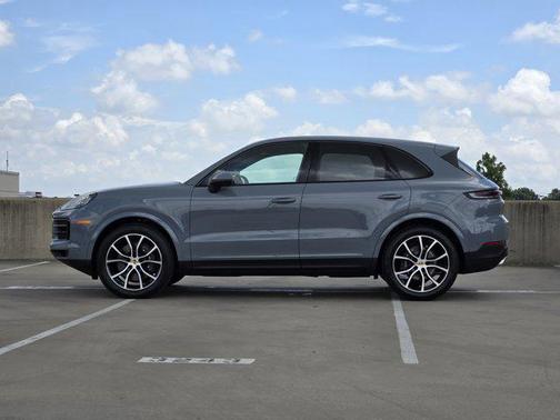 2025 Porsche Cayenne AWD