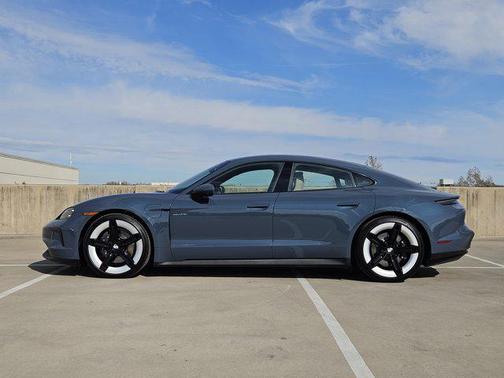 2026 Porsche Taycan 4