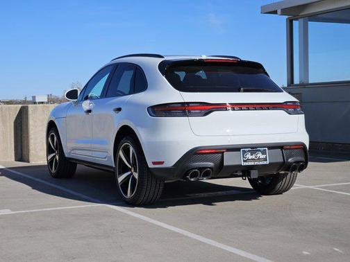 2026 Porsche Macan AWD