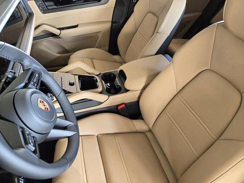 2026 Porsche Cayenne GTS