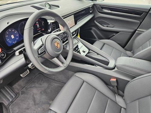 2026 Porsche Macan 4S