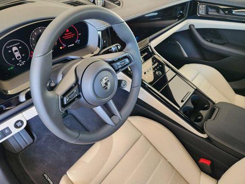 2026 Porsche Panamera Turbo