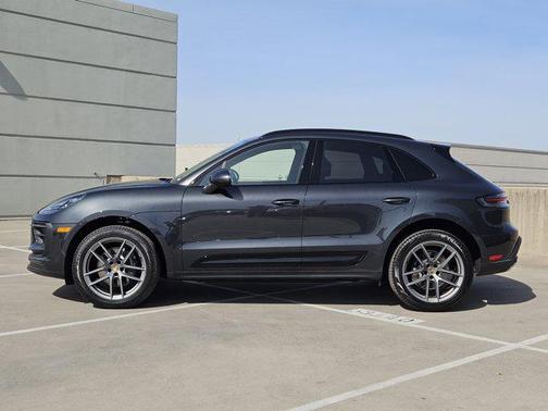 2026 Porsche Macan AWD
