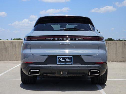 2025 Porsche Cayenne AWD