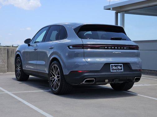 2025 Porsche Cayenne AWD