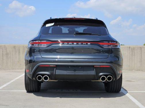 2025 Porsche Macan Base