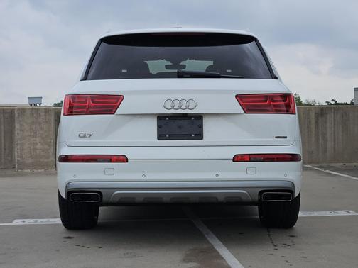 2019 Audi Q7 45 Premium Plus