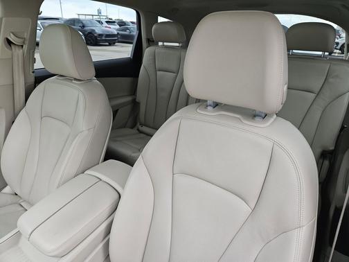 2019 Audi Q7 45 Premium Plus