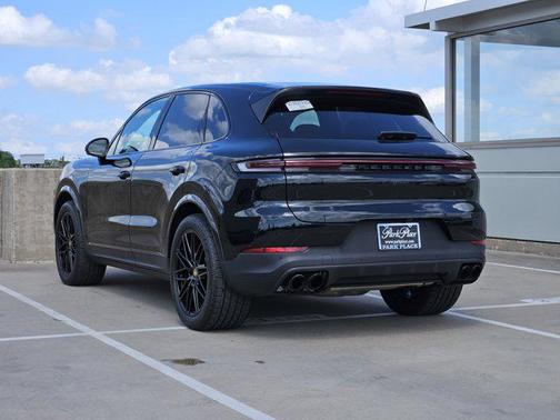 2024 Porsche Cayenne S
