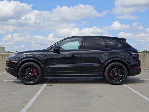 2024 Porsche Cayenne S