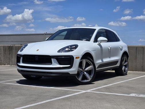 2025 Porsche Macan AWD
