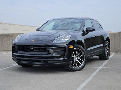 2025 Porsche Macan AWD