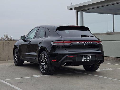 2025 Porsche Macan AWD