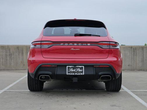 2025 Porsche Macan Base
