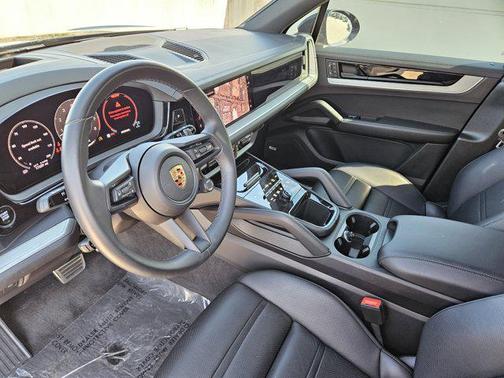2024 Porsche Cayenne S