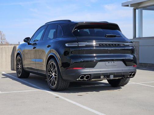 2024 Porsche Cayenne S