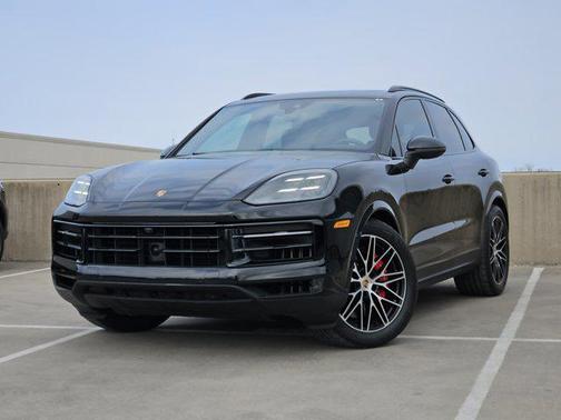 2024 Porsche Cayenne S